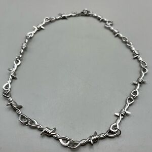 Edgy Silver Tone Barbed Wire Link Chain Choker Necklace